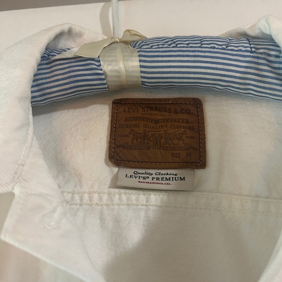 Levi’s Ex-Boyfriend Trucker Jacket - Picture 8 of 10